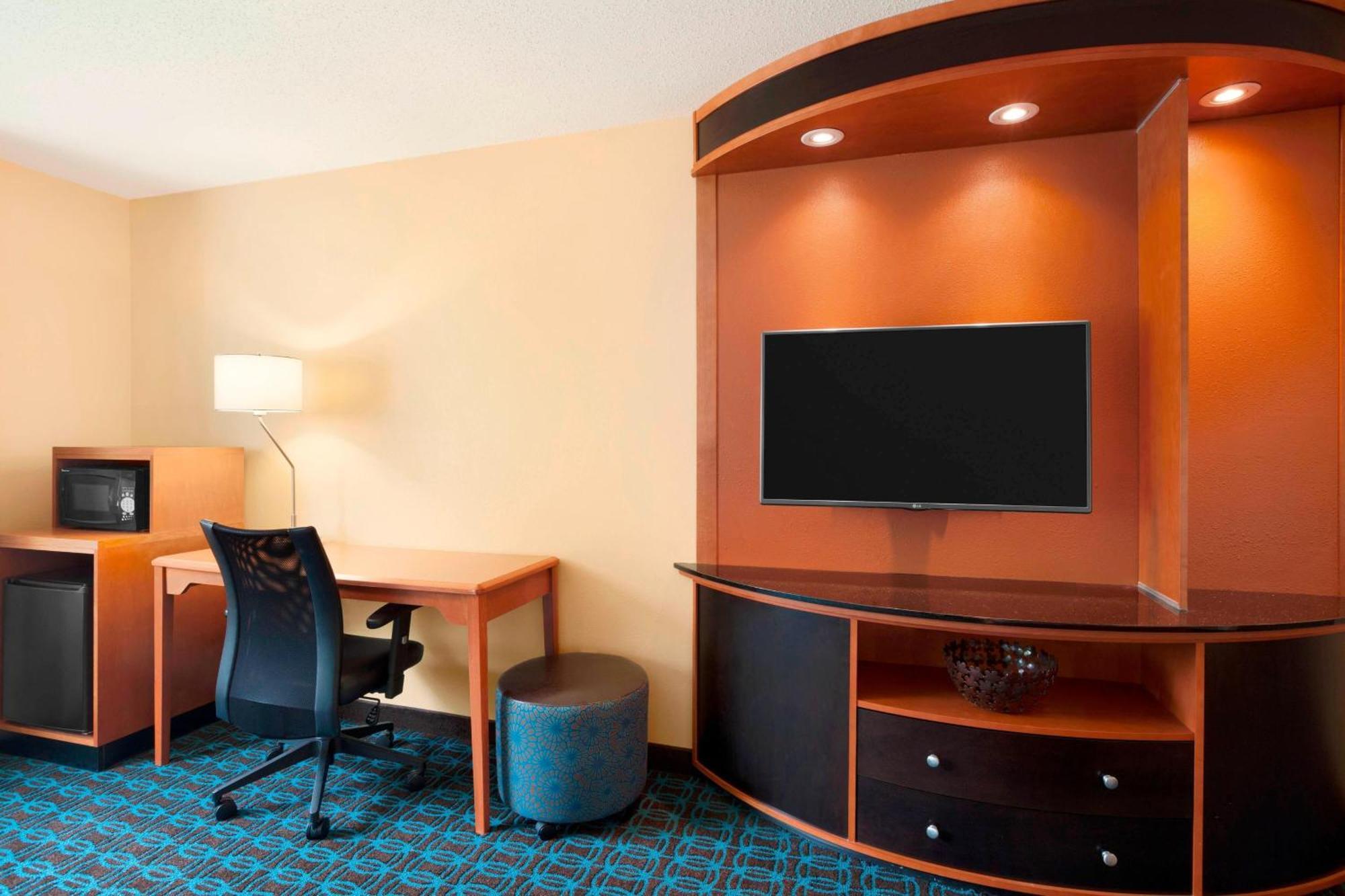 Fairfield Inn & Suites Lansing West Delta Center Township Dış mekan fotoğraf