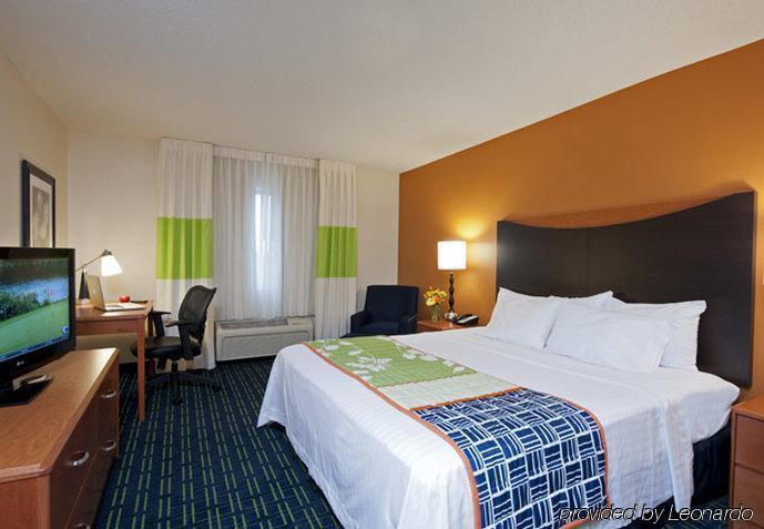Fairfield Inn & Suites Lansing West Delta Center Township Oda fotoğraf